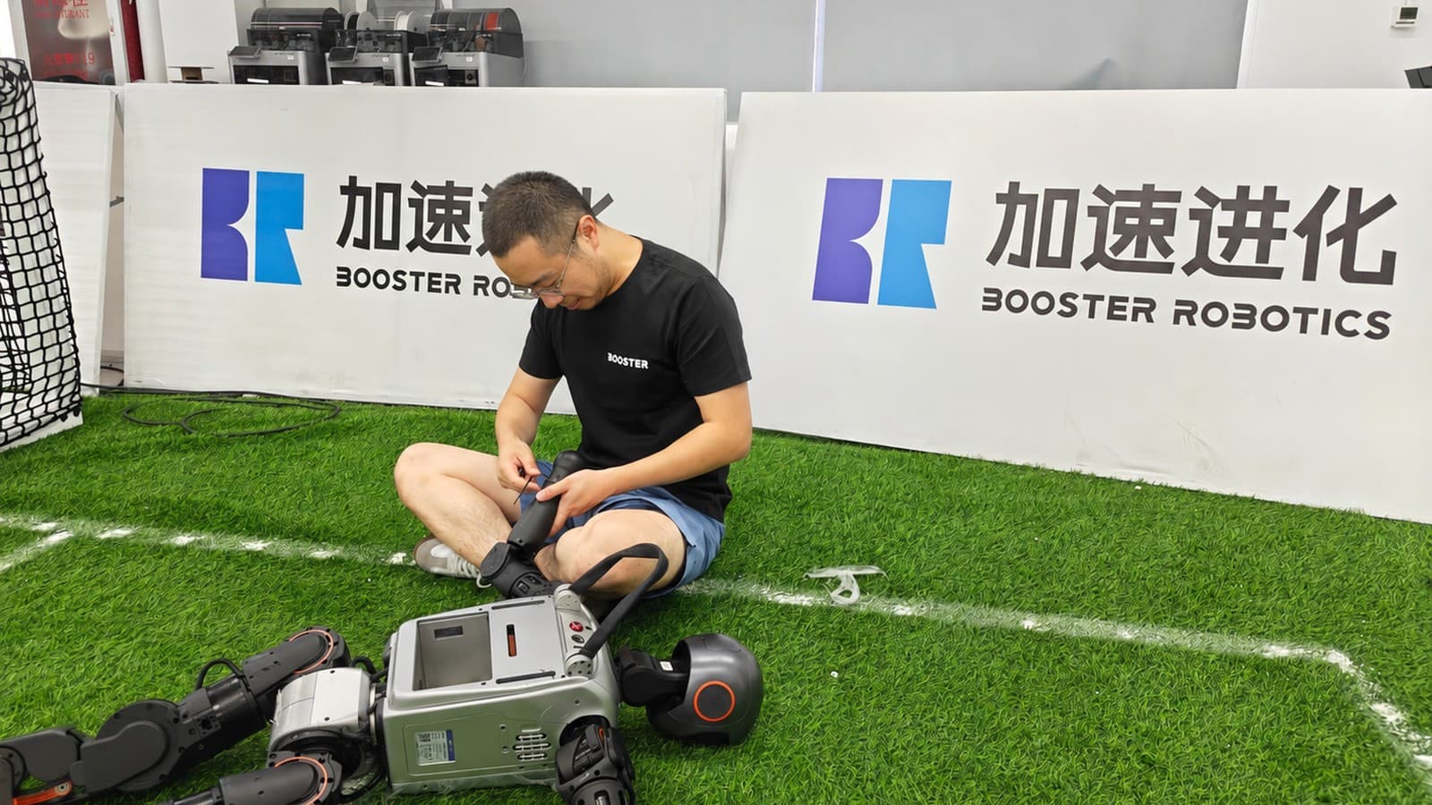 HANDS-ON AT BOOSTER
